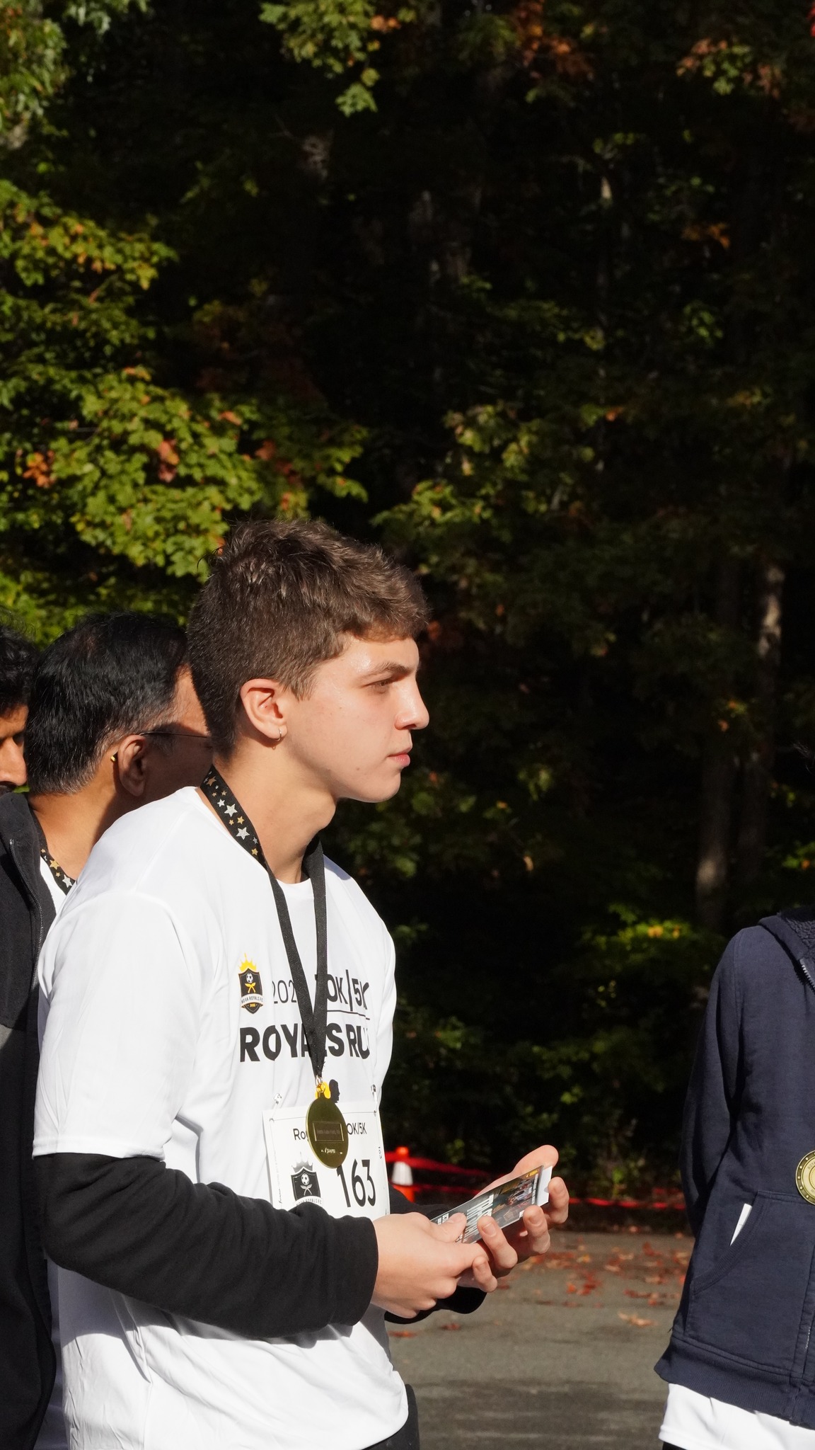 Young Royals Run volunteer at the event