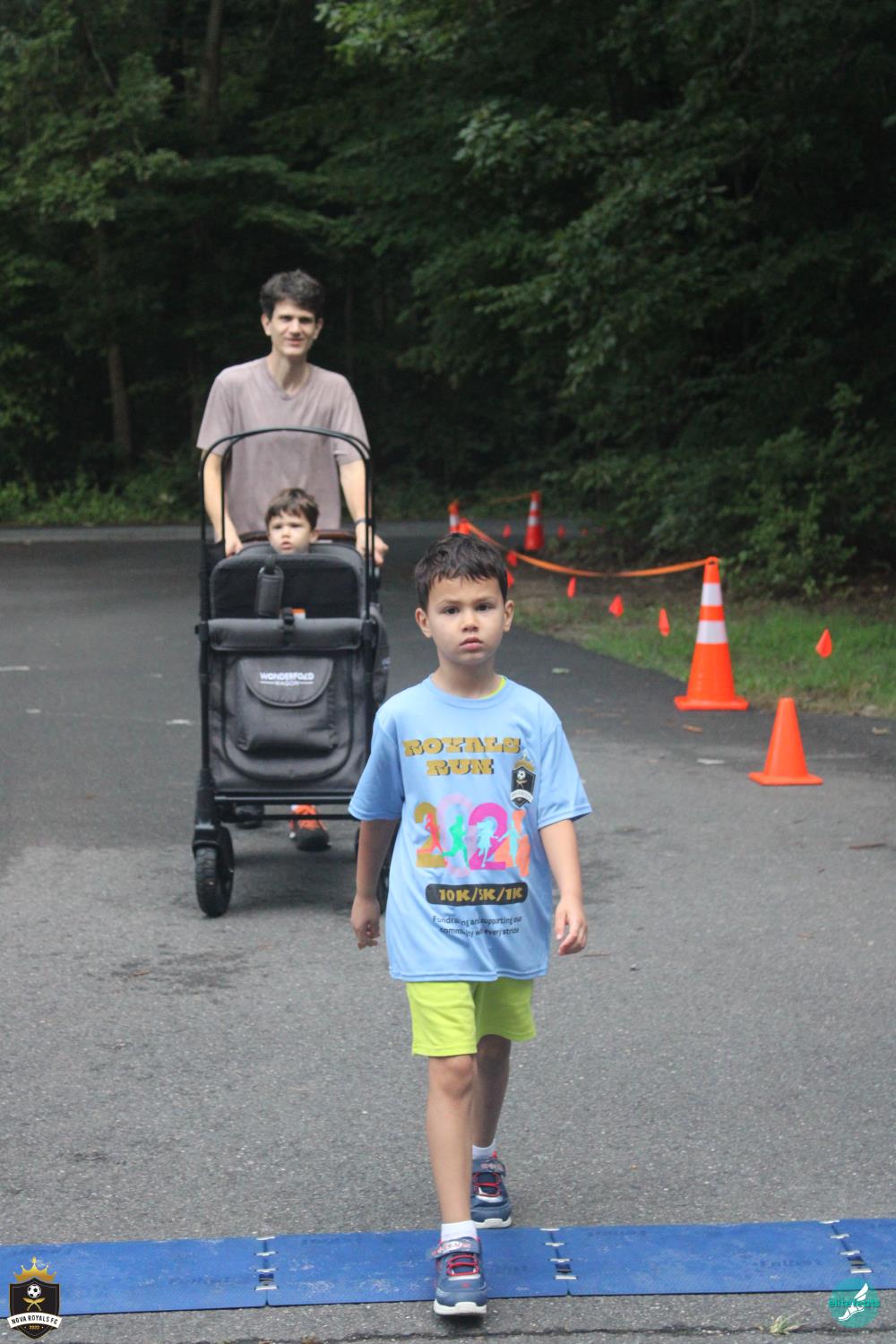 Young Royals Run participant on the race course