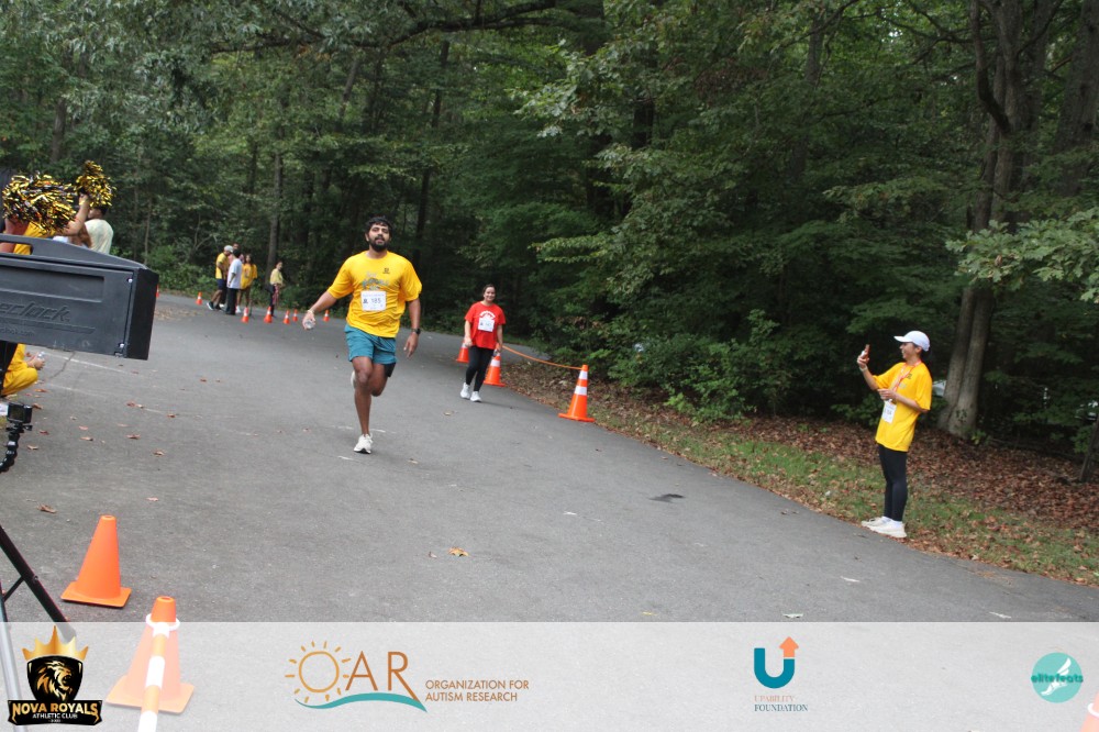 Royals Run participant running along the course